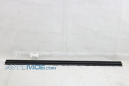 Уплотнитель стекла передней левой двери внутренний 5706A339 Mitsubishi (фото №1)
